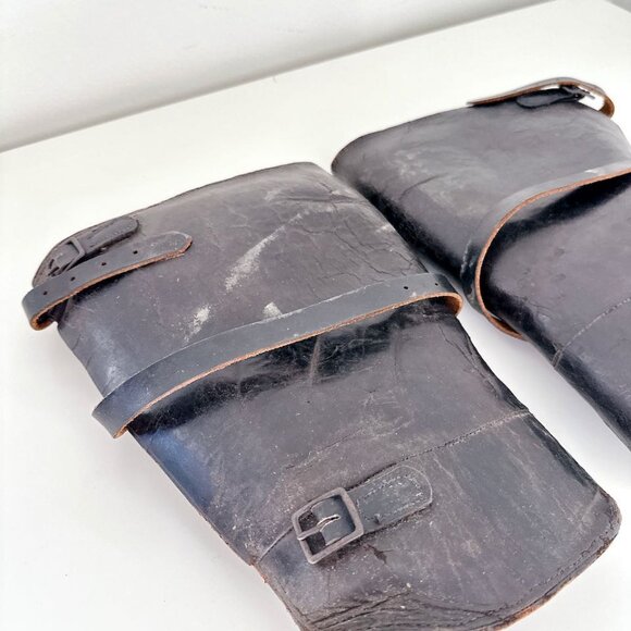 ANTIQUE WWII SWISS ARMY LEATHER BOOT GAITERS - PAIR - Picture 3 of 10